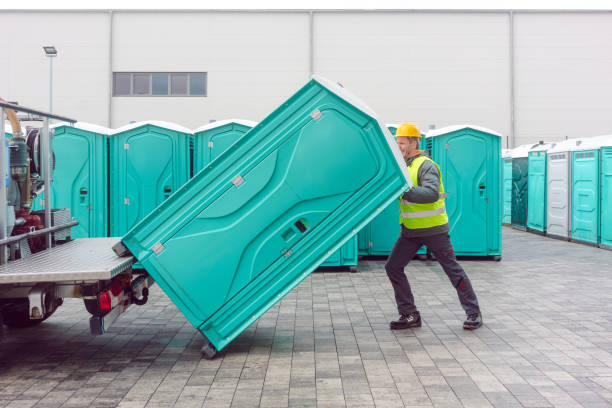 Best Portable restroom trailer rental  in Alexandria, MN